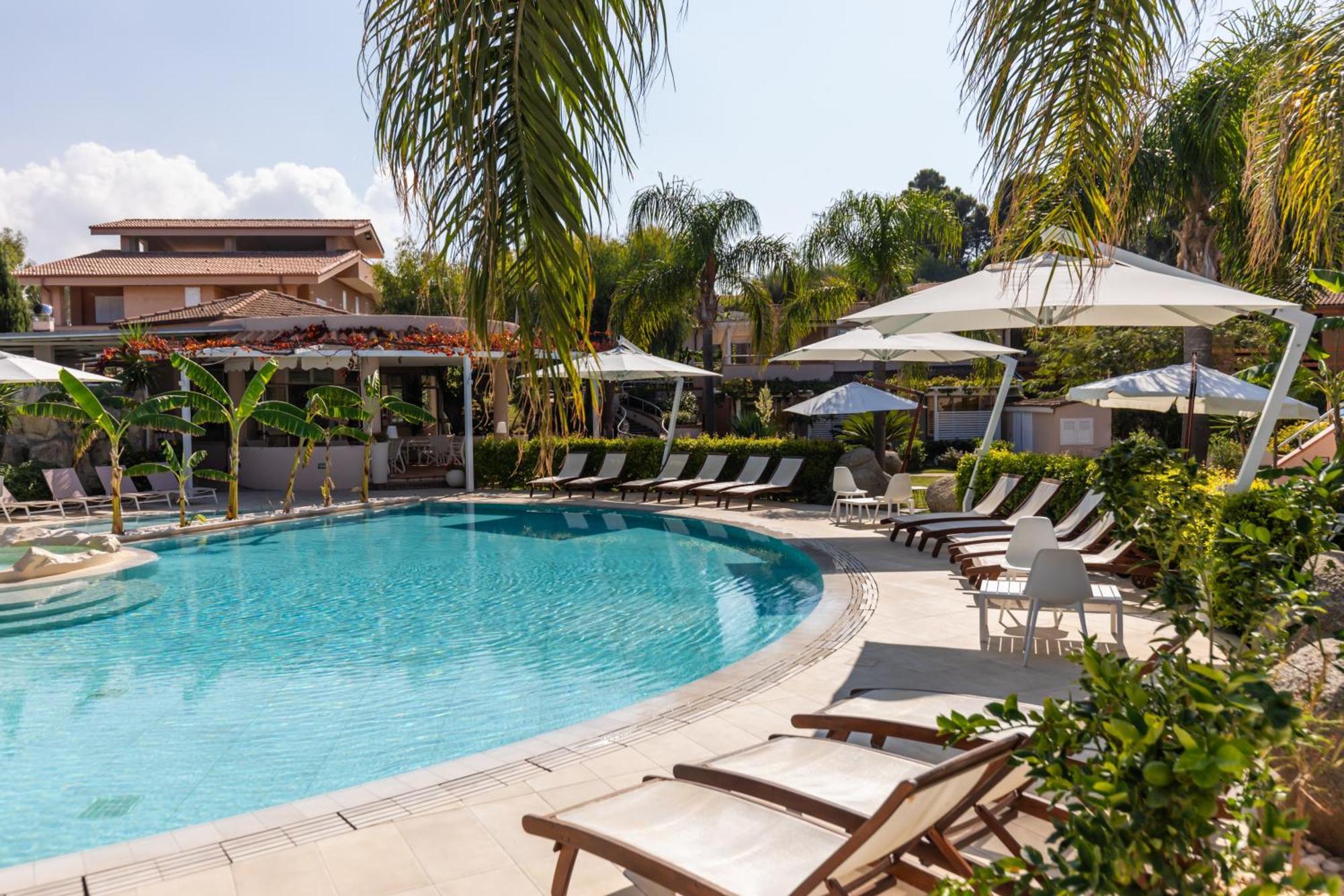 L' Arcobaleno Aparthotel 3*
