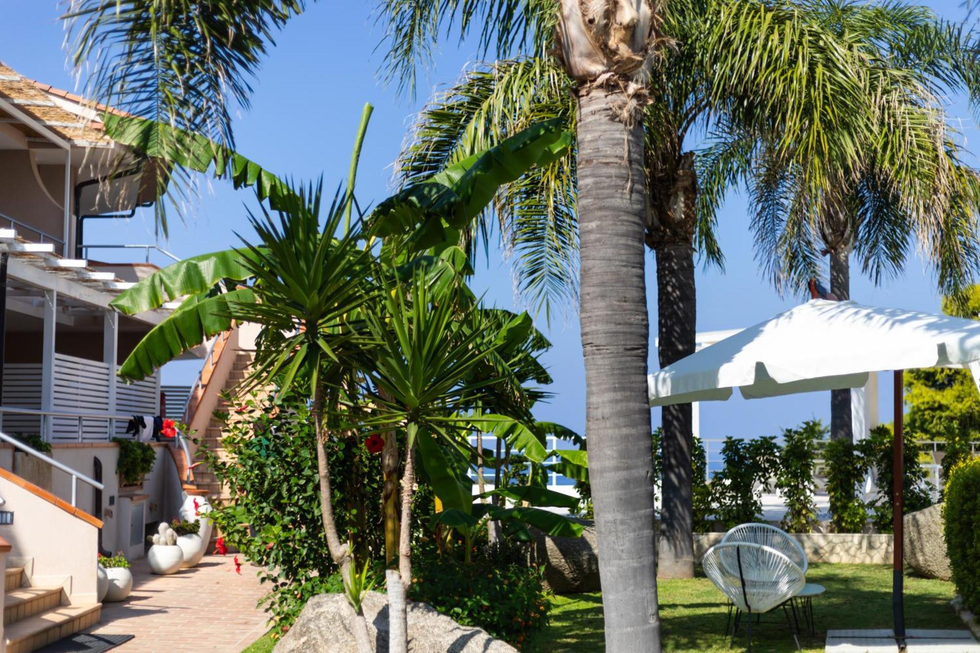 L' Arcobaleno Aparthotel 3*