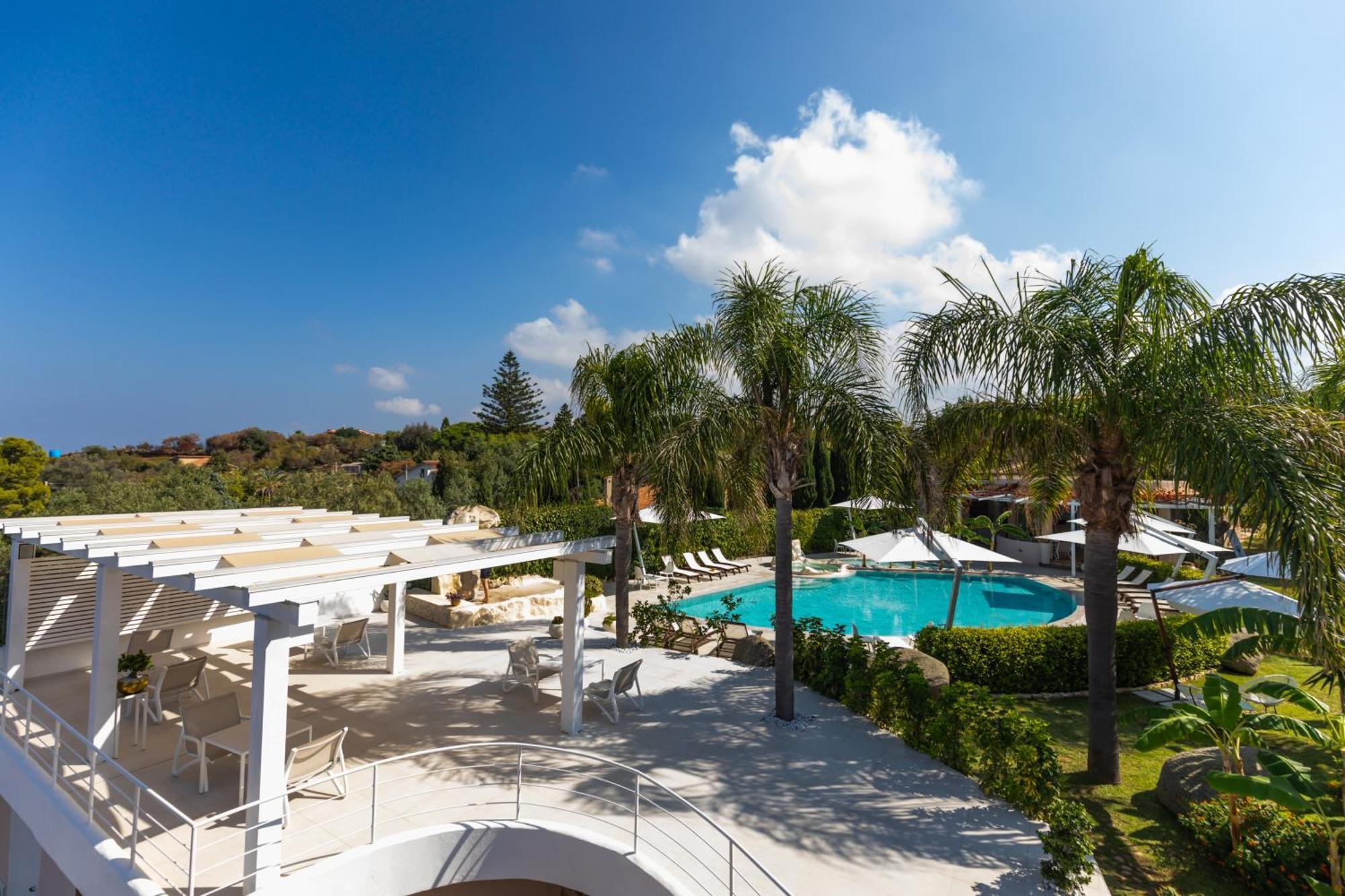 Aparthotel L' Arcobaleno Ricadi